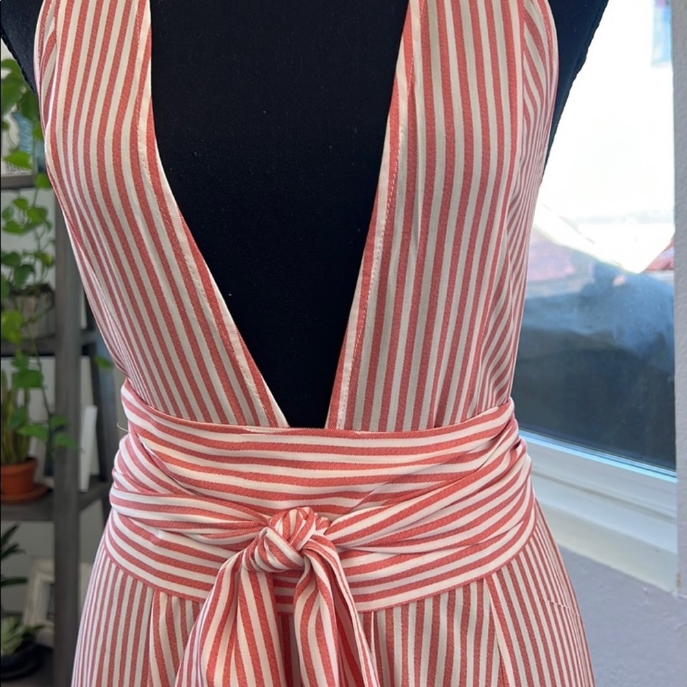 Plunge backless maxi dress - Picture 4 of 9